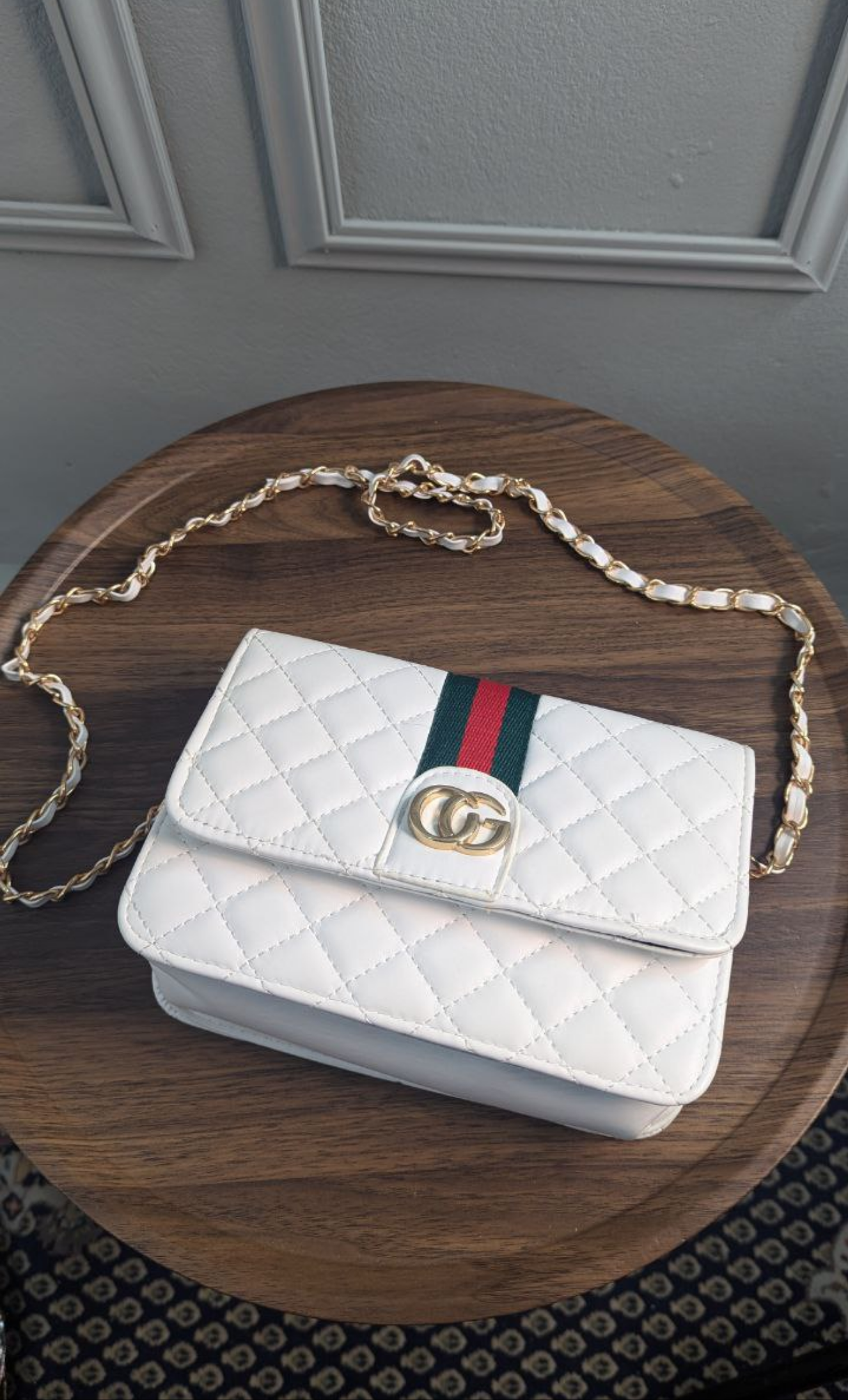 Attire Gucci-inspired shoulder bag