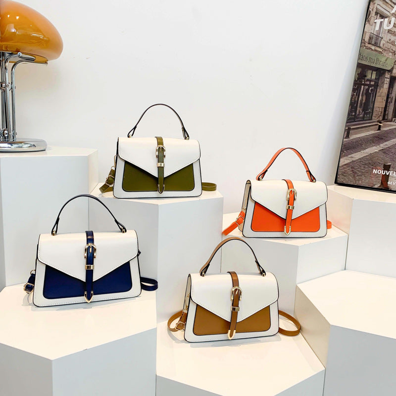 Classic Everyday Shoulder Bag – Adjustable Strap & Minimalist Design
