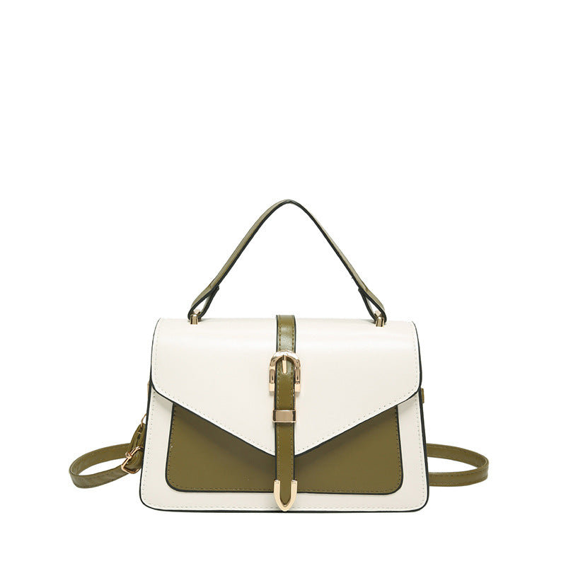 Classic Everyday Shoulder Bag – Adjustable Strap & Minimalist Design