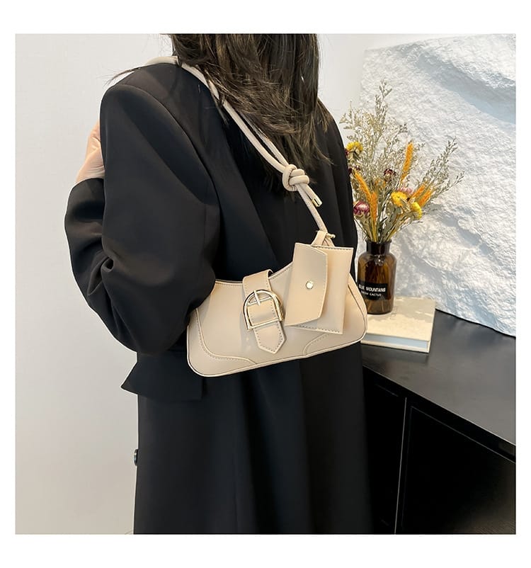 Classic Everyday Shoulder Bag – Adjustable Strap & Minimalist Design