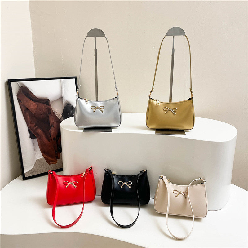 Classic Everyday Shoulder Bag – Adjustable Strap & Minimalist Design