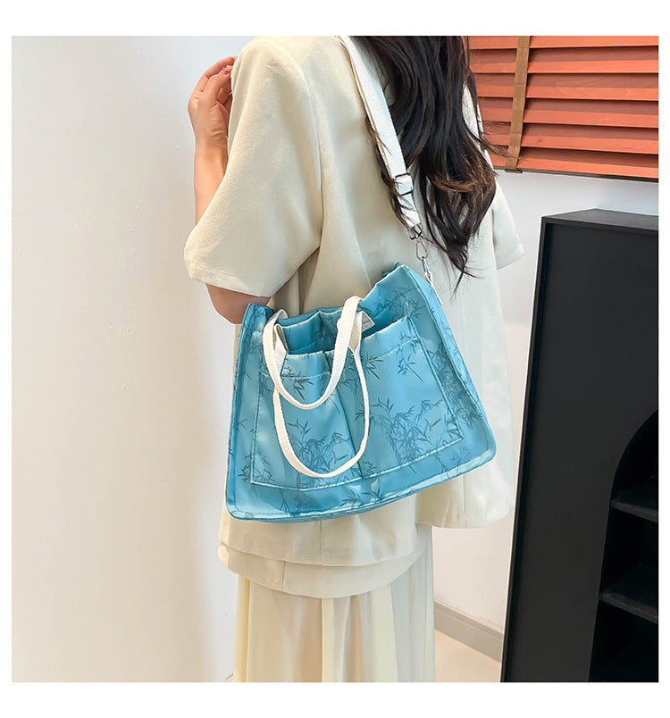 Classic Everyday Shoulder Bag – Adjustable Strap & Minimalist Design