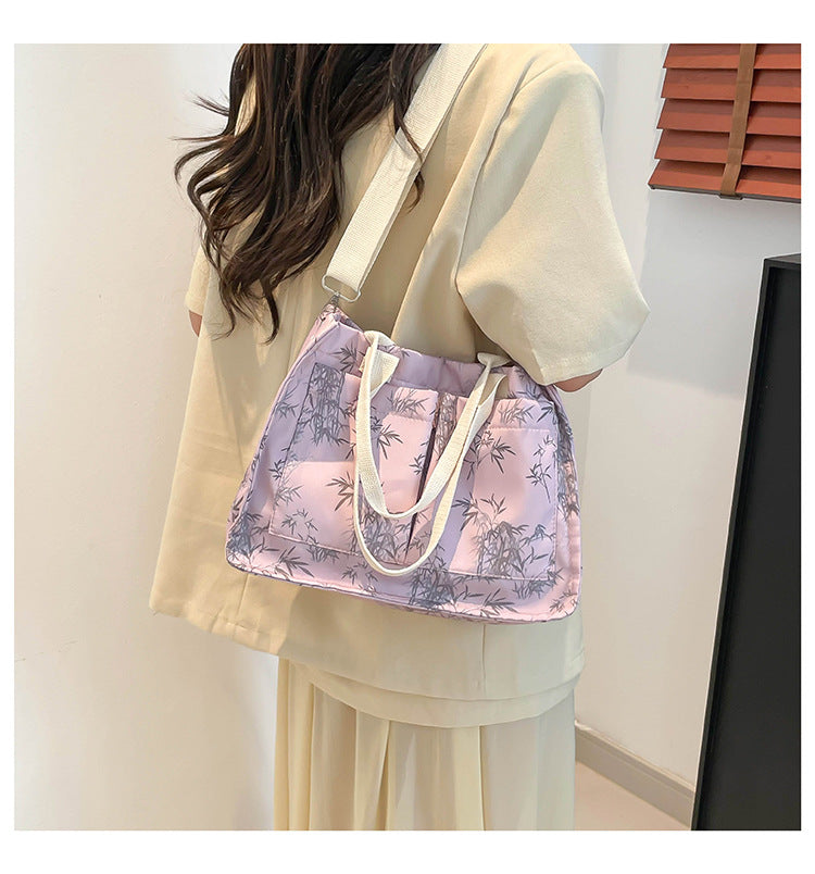Classic Everyday Shoulder Bag – Adjustable Strap & Minimalist Design