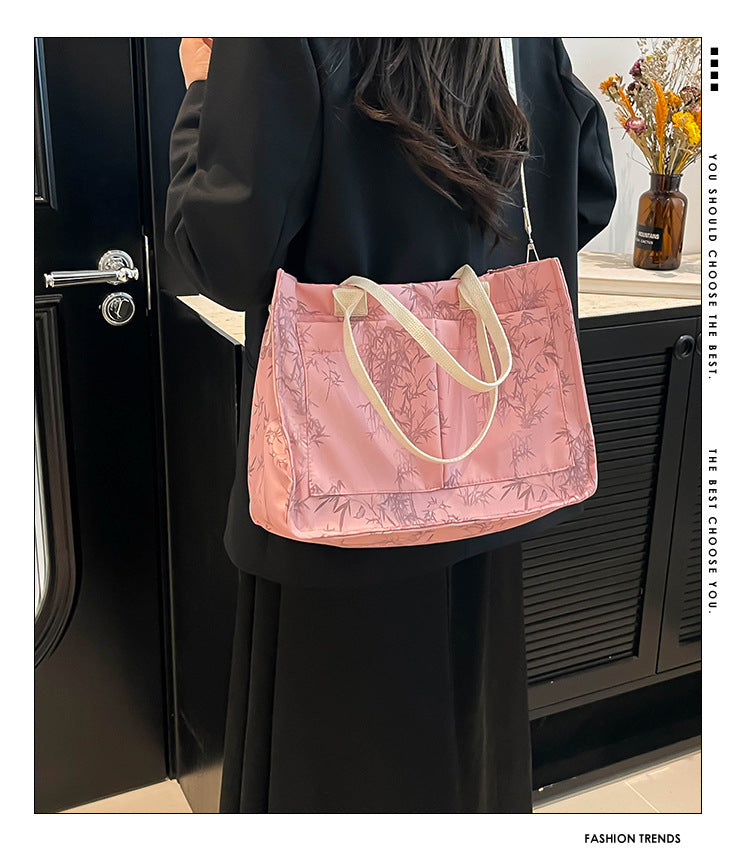 Classic Everyday Shoulder Bag – Adjustable Strap & Minimalist Design