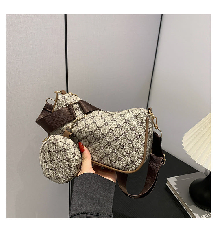 Trendy 2025 Tote Bag – Simple, Spacious & Stylish for Daily Use