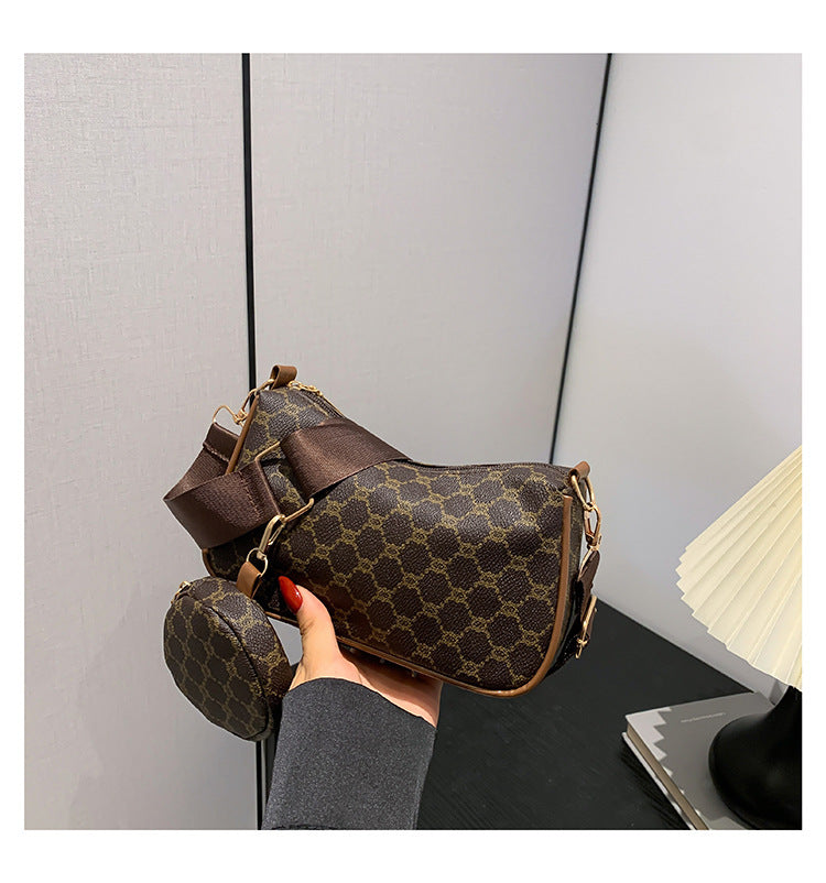 Trendy 2025 Tote Bag – Simple, Spacious & Stylish for Daily Use