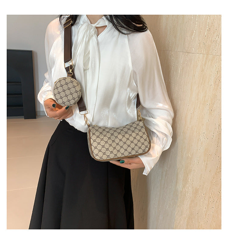 Trendy 2025 Tote Bag – Simple, Spacious & Stylish for Daily Use