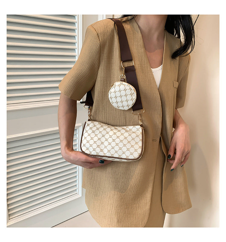 Trendy 2025 Tote Bag – Simple, Spacious & Stylish for Daily Use