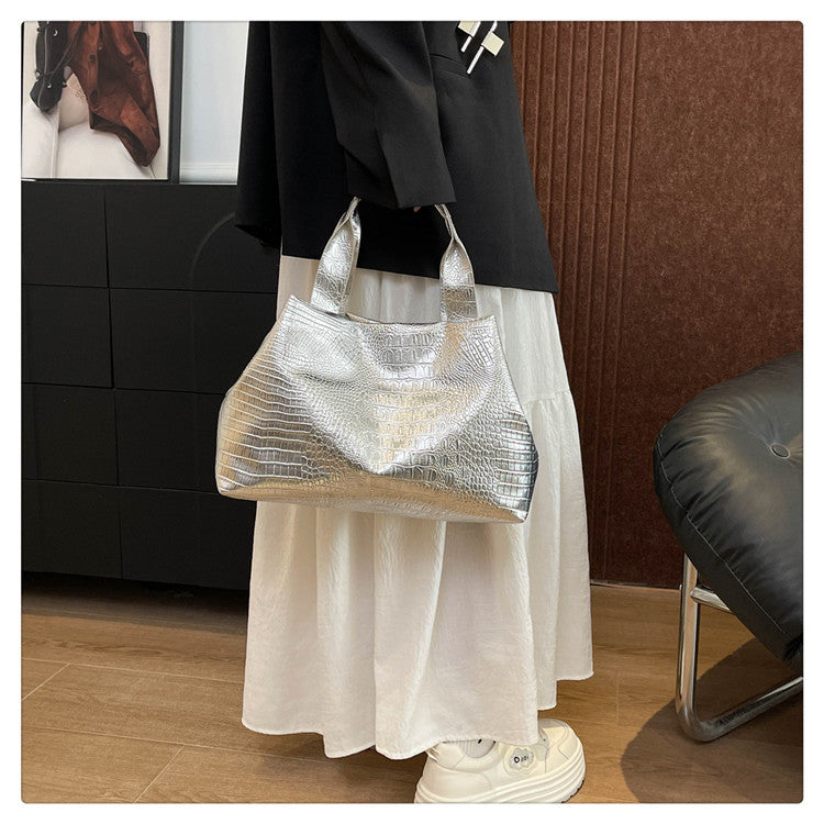 Classic Everyday Shoulder Bag – Adjustable Strap & Minimalist Design