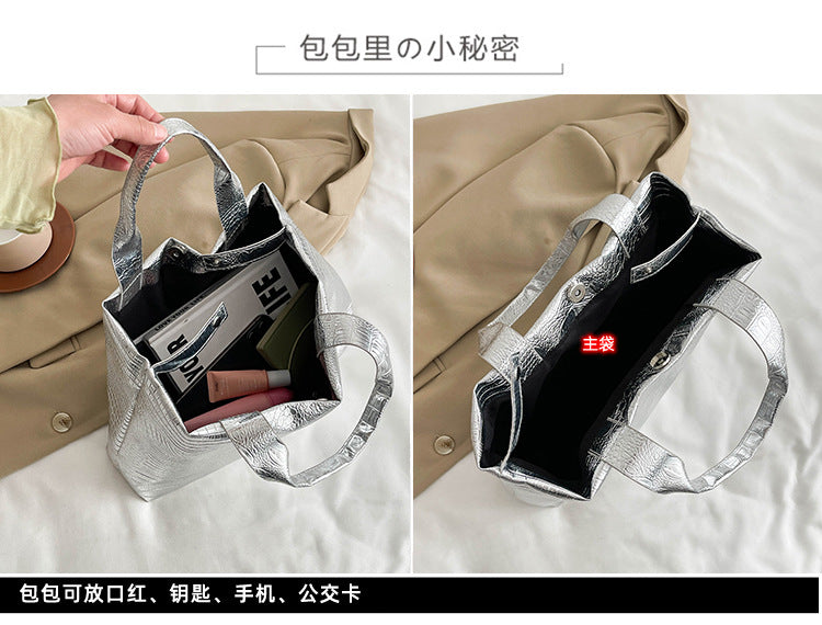 Classic Everyday Shoulder Bag – Adjustable Strap & Minimalist Design