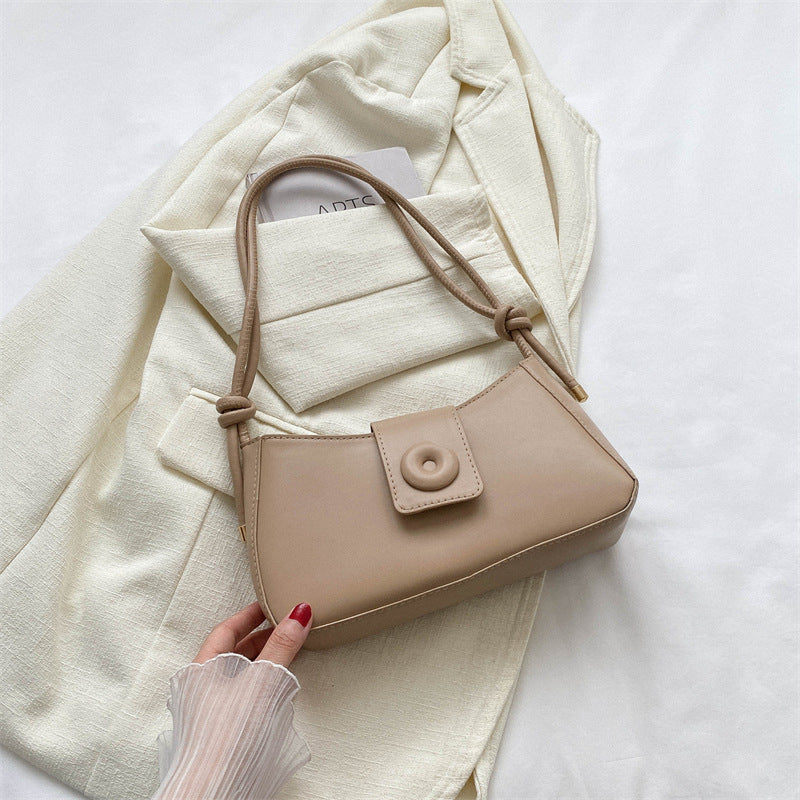 Classic Everyday Shoulder Bag – Adjustable Strap & Minimalist Design