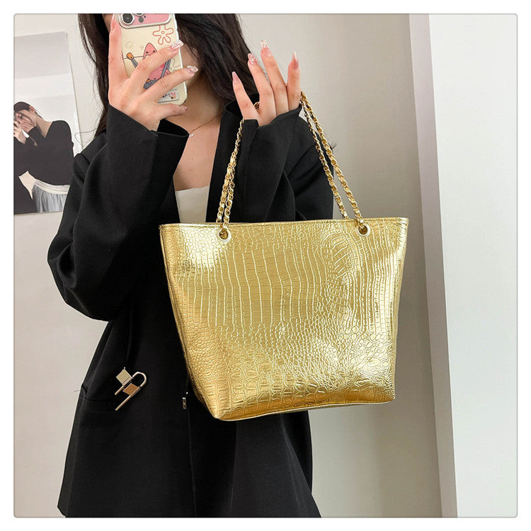 Classic Everyday Shoulder Bag – Adjustable Strap & Minimalist Design