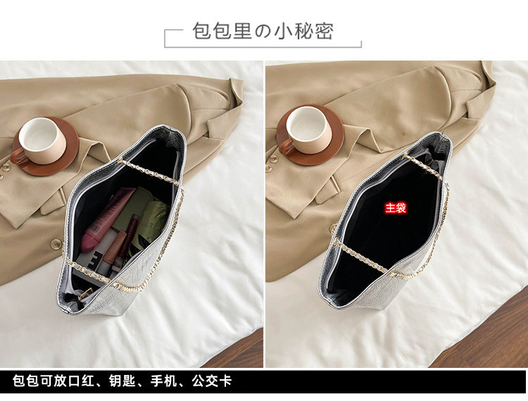 Classic Everyday Shoulder Bag – Adjustable Strap & Minimalist Design