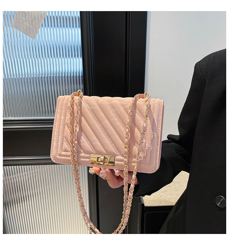 Classic Everyday Shoulder Bag – Adjustable Strap & Minimalist Design