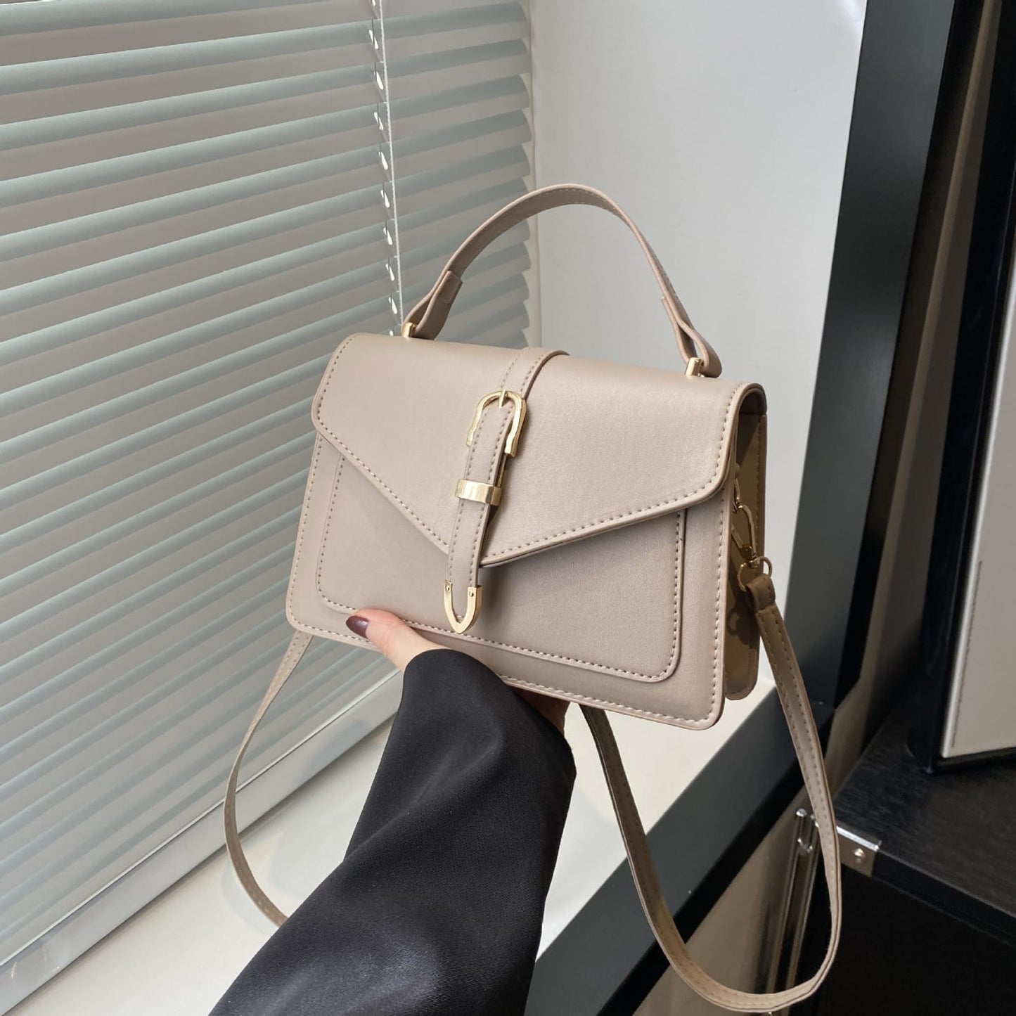 Minimalist Solid Shoulder Bag – Soft PU Leather & Compact Style