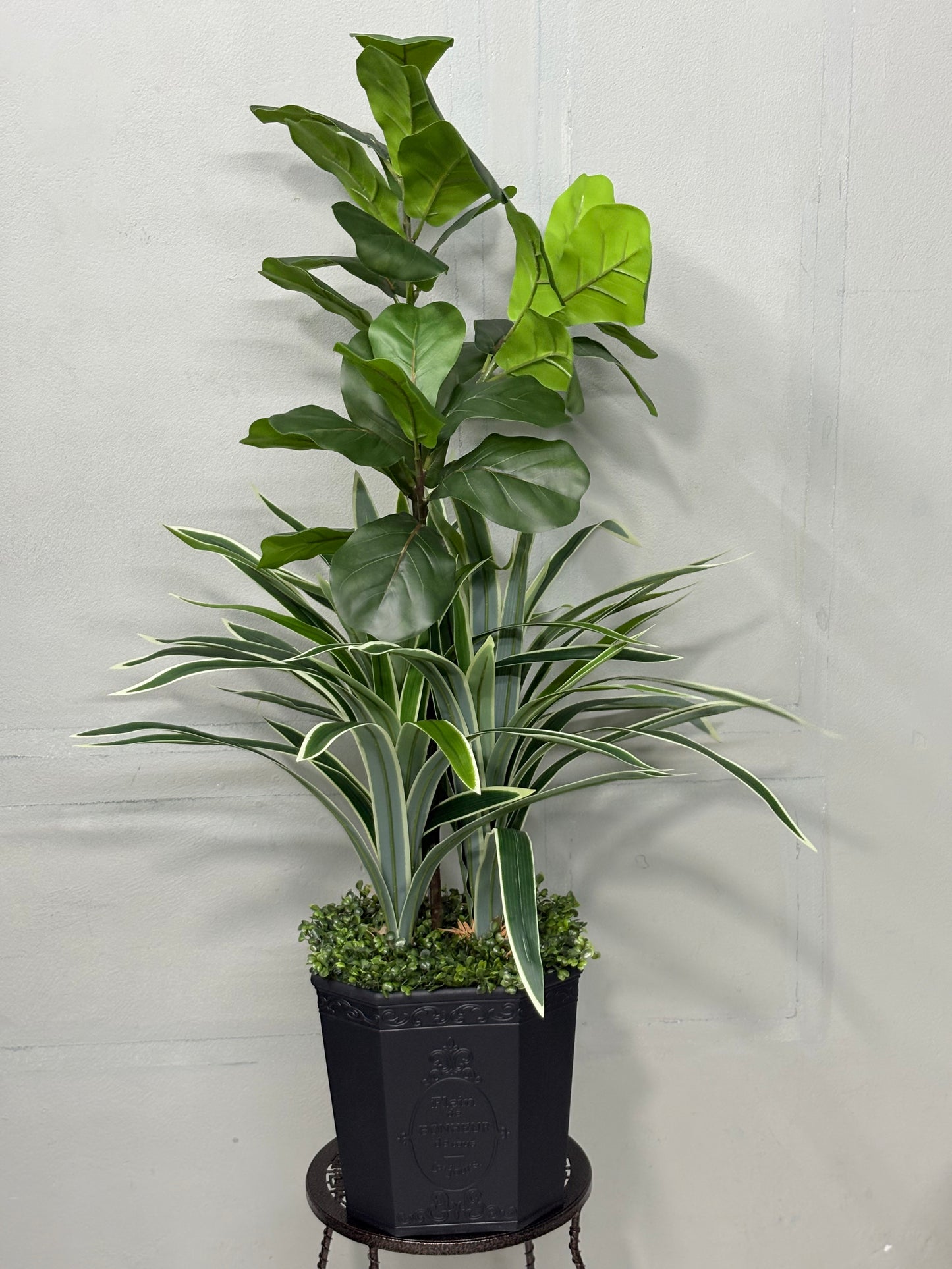 Long Spider Artificial + fiddle leaf Plant with Premium Planter – Perfect for Home & Office Decoration