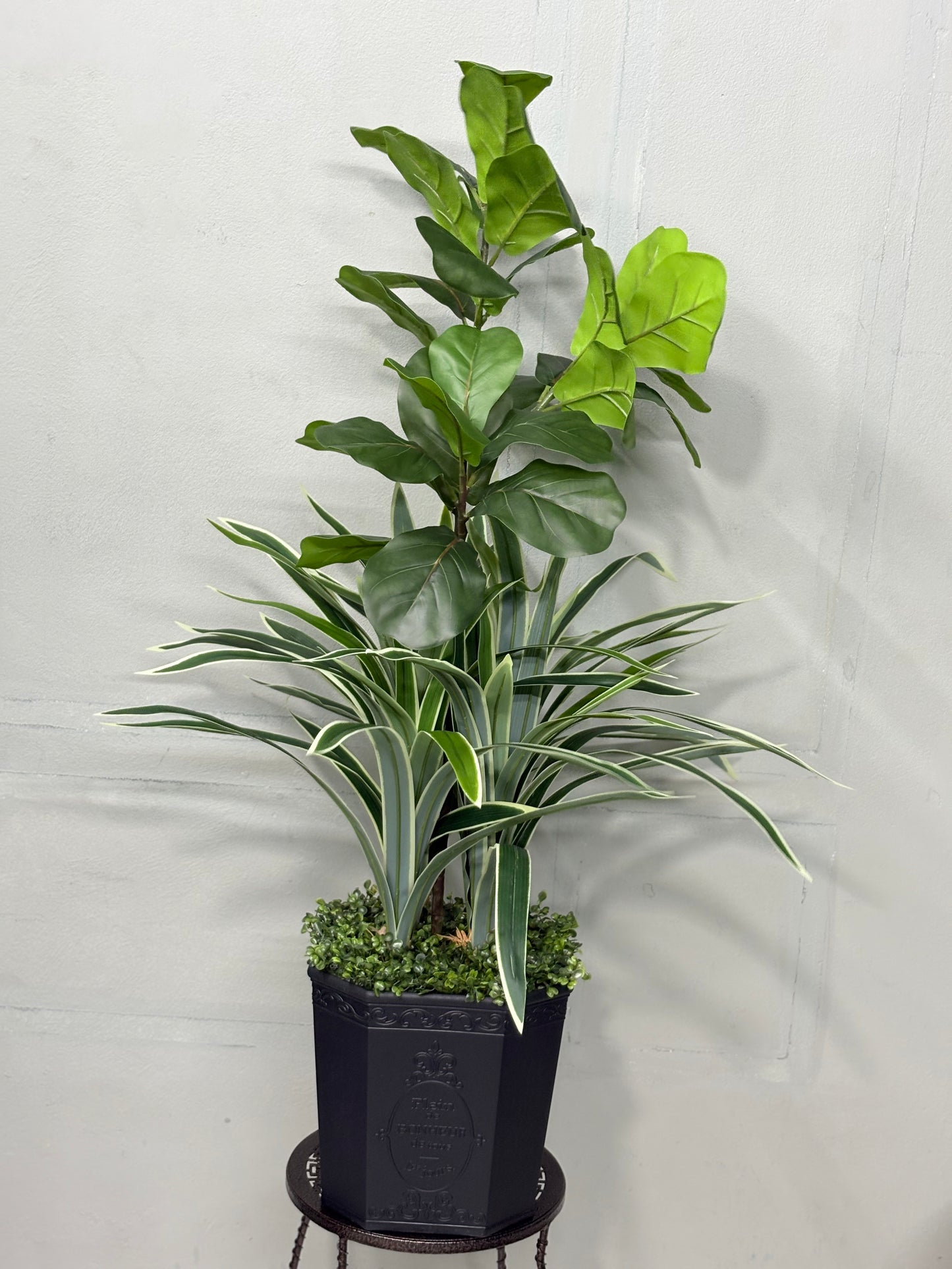Long Spider Artificial + fiddle leaf Plant with Premium Planter – Perfect for Home & Office Decoration