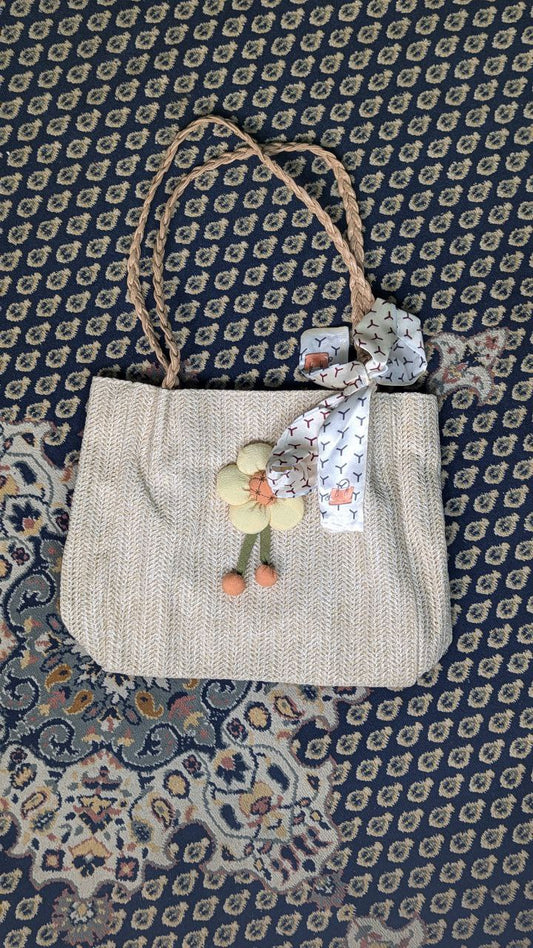 Attire Pinterest Tote bag