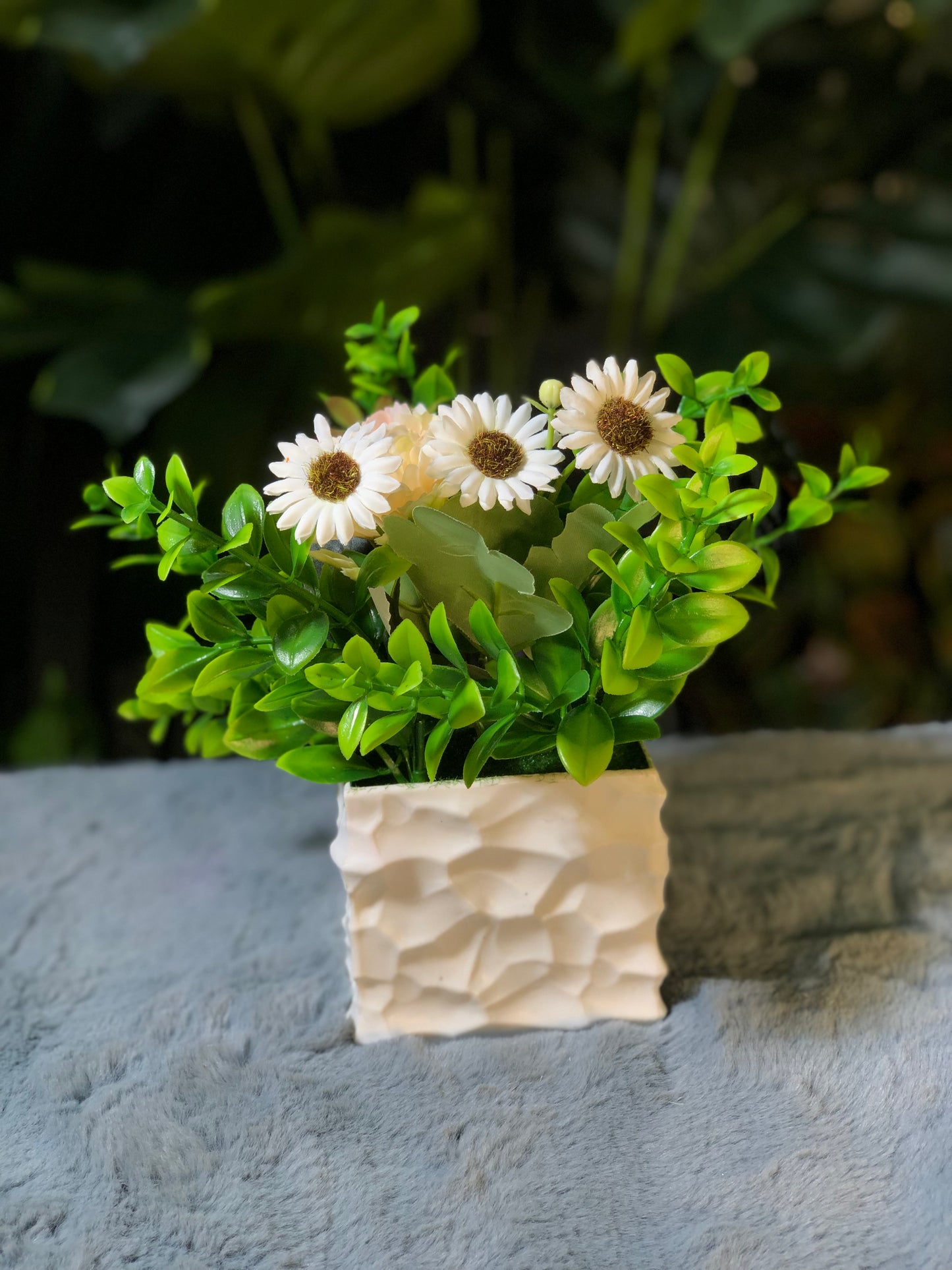 6 Pieces Flower Combo. 1200 Taka. Free Delivery.