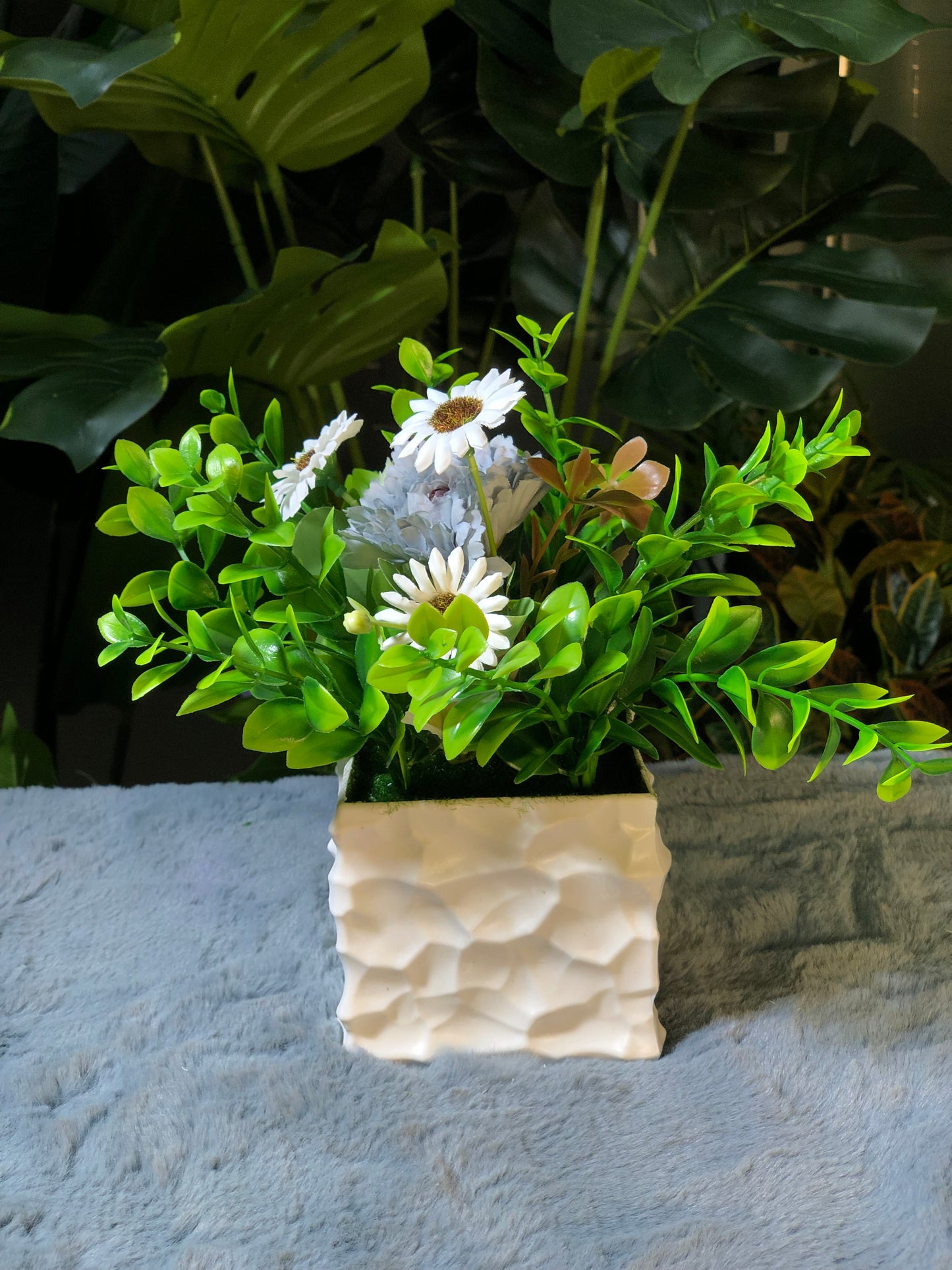 6 Pieces Flower Combo. 1200 Taka. Free Delivery.