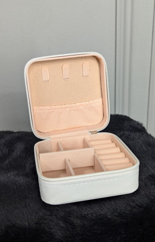 Attire - Ornamemts Box