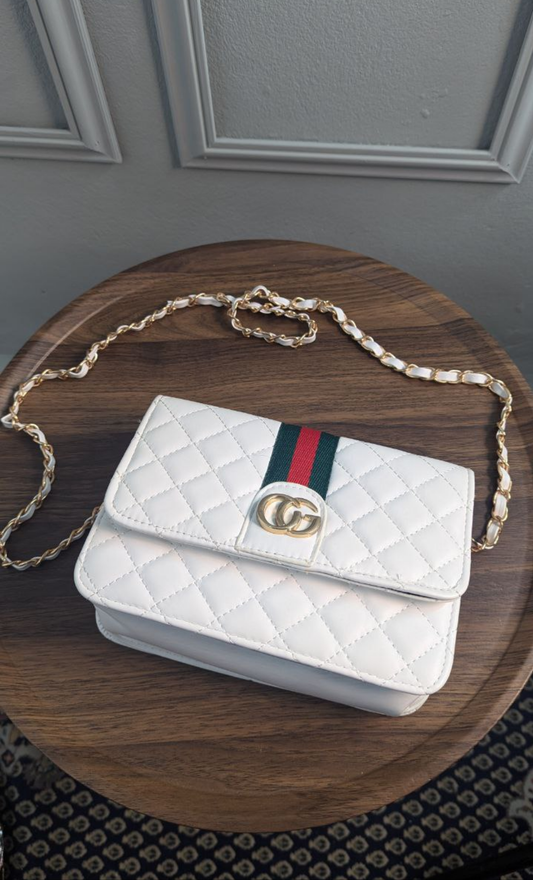 Attire Gucci-inspired shoulder bag
