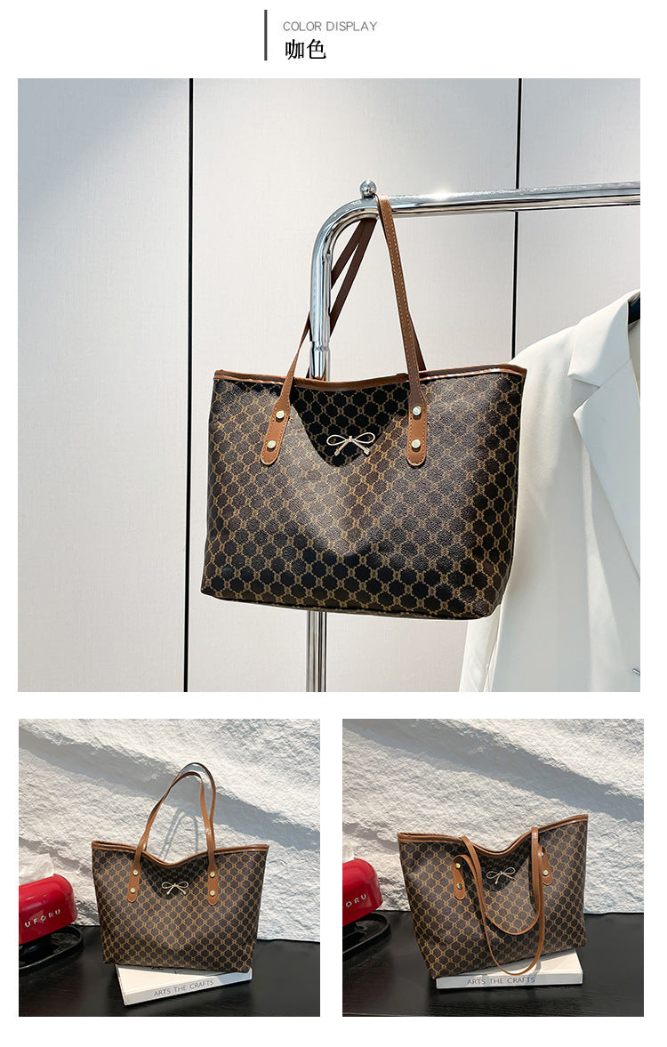 Classic Everyday Shoulder Bag – Adjustable Strap & Minimalist Design