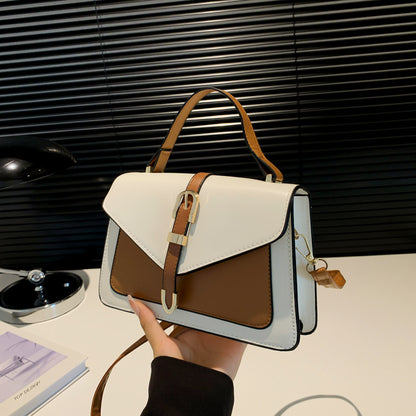 Classic Everyday Shoulder Bag – Adjustable Strap & Minimalist Design