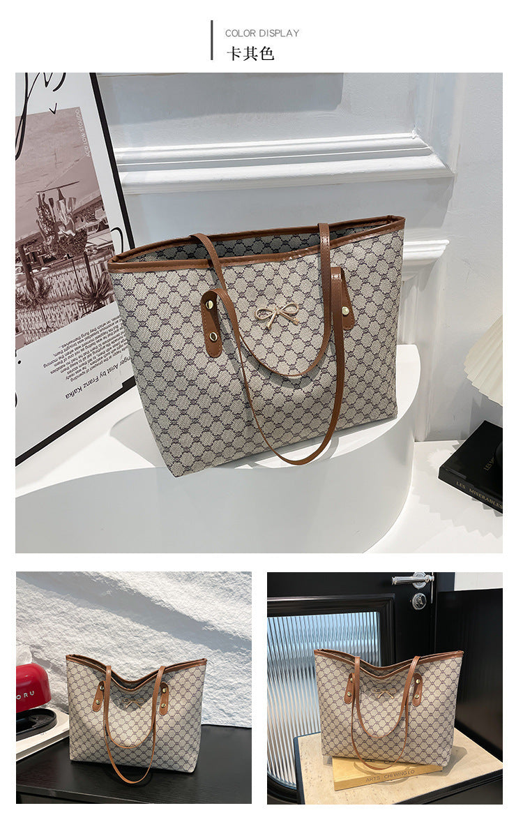 Classic Everyday Shoulder Bag – Adjustable Strap & Minimalist Design