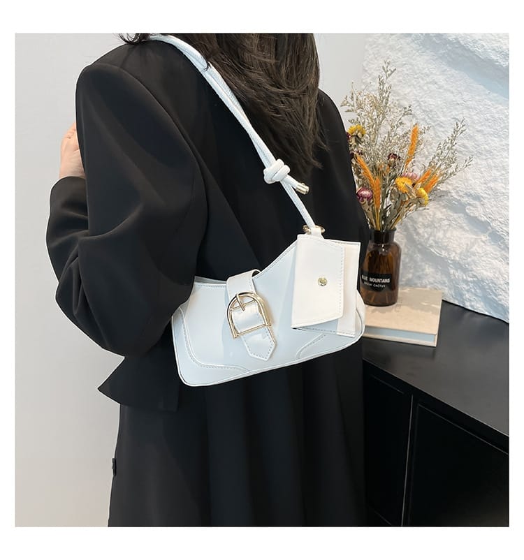 Classic Everyday Shoulder Bag – Adjustable Strap & Minimalist Design