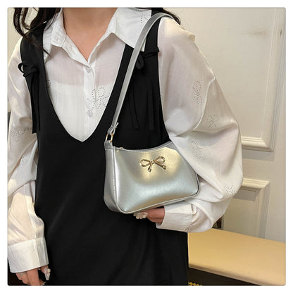Classic Everyday Shoulder Bag – Adjustable Strap & Minimalist Design