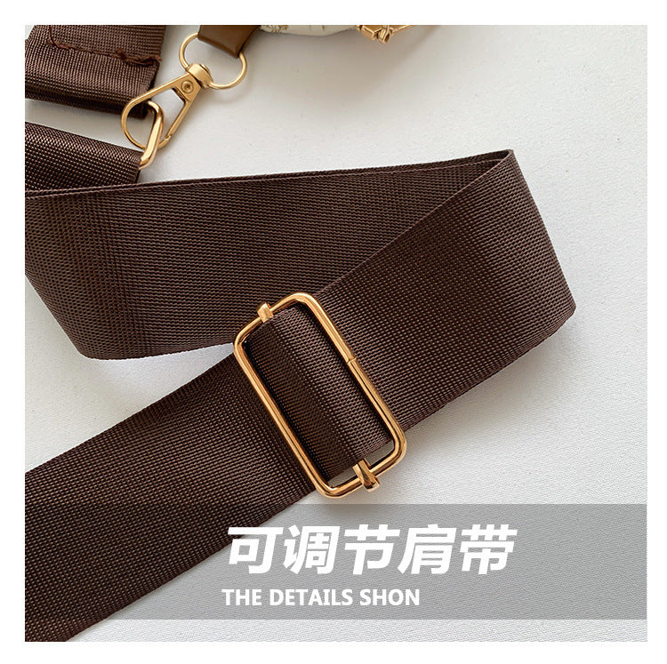 Trendy 2025 Tote Bag – Simple, Spacious & Stylish for Daily Use