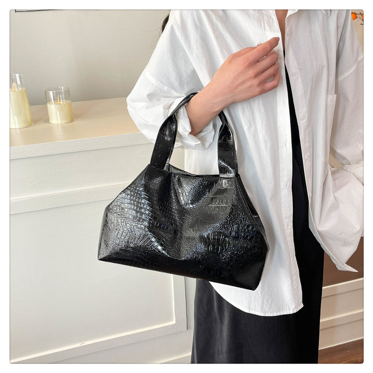 Classic Everyday Shoulder Bag – Adjustable Strap & Minimalist Design