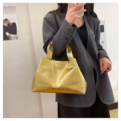 Classic Everyday Shoulder Bag – Adjustable Strap & Minimalist Design