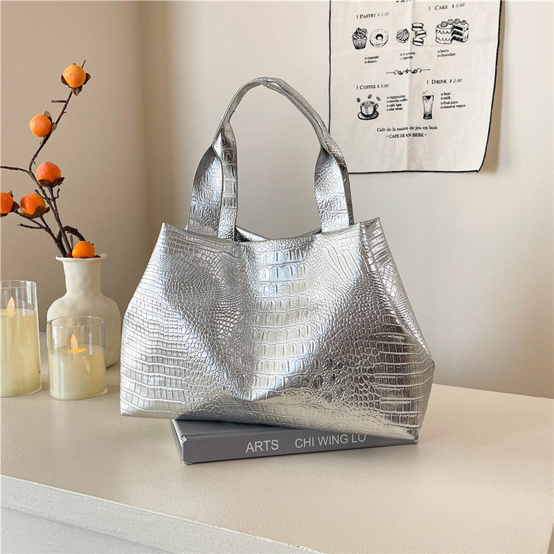 Classic Everyday Shoulder Bag – Adjustable Strap & Minimalist Design