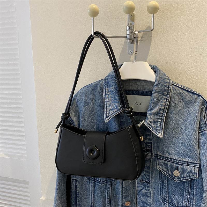 Classic Everyday Shoulder Bag – Adjustable Strap & Minimalist Design