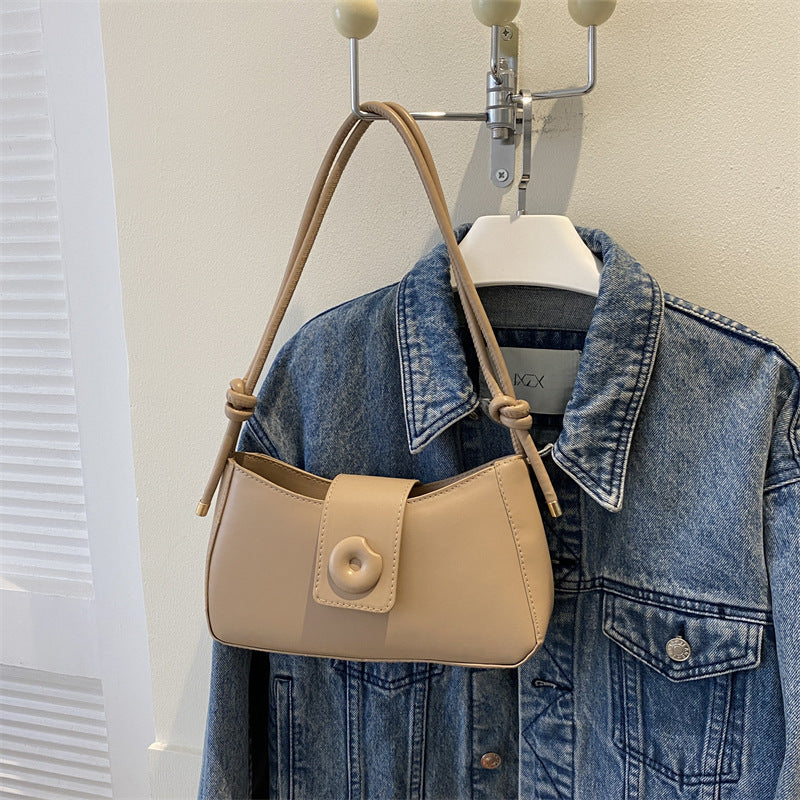 Classic Everyday Shoulder Bag – Adjustable Strap & Minimalist Design