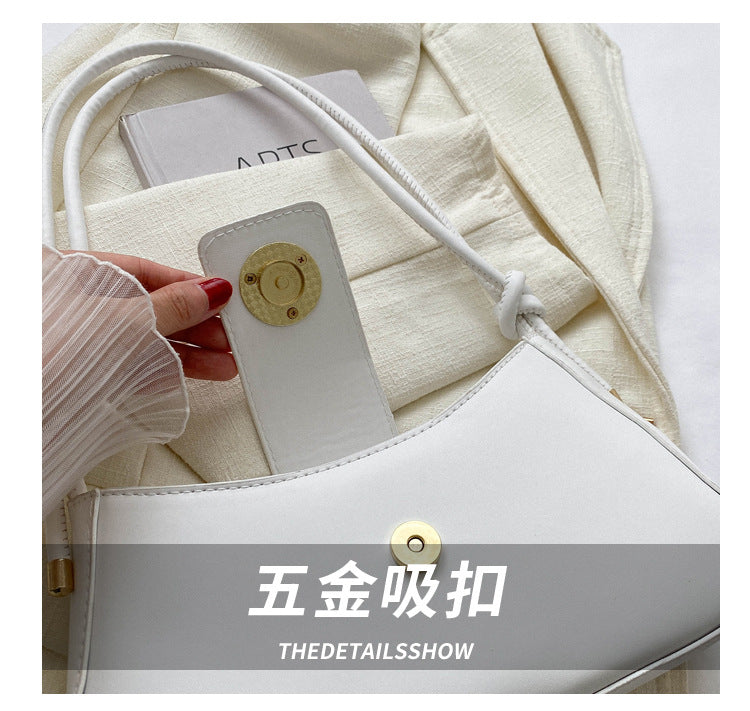 Classic Everyday Shoulder Bag – Adjustable Strap & Minimalist Design