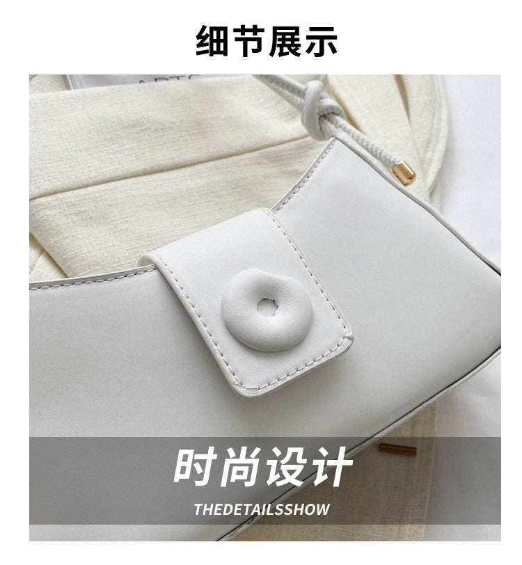 Classic Everyday Shoulder Bag – Adjustable Strap & Minimalist Design