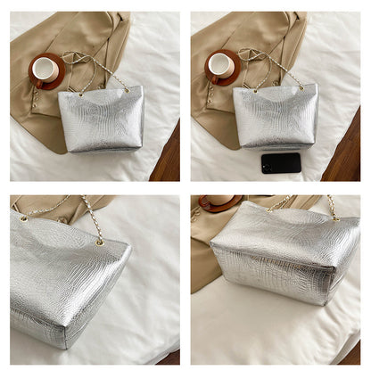 Classic Everyday Shoulder Bag – Adjustable Strap & Minimalist Design