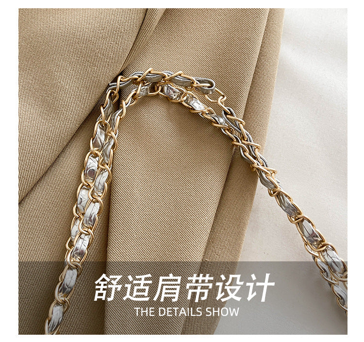 Classic Everyday Shoulder Bag – Adjustable Strap & Minimalist Design
