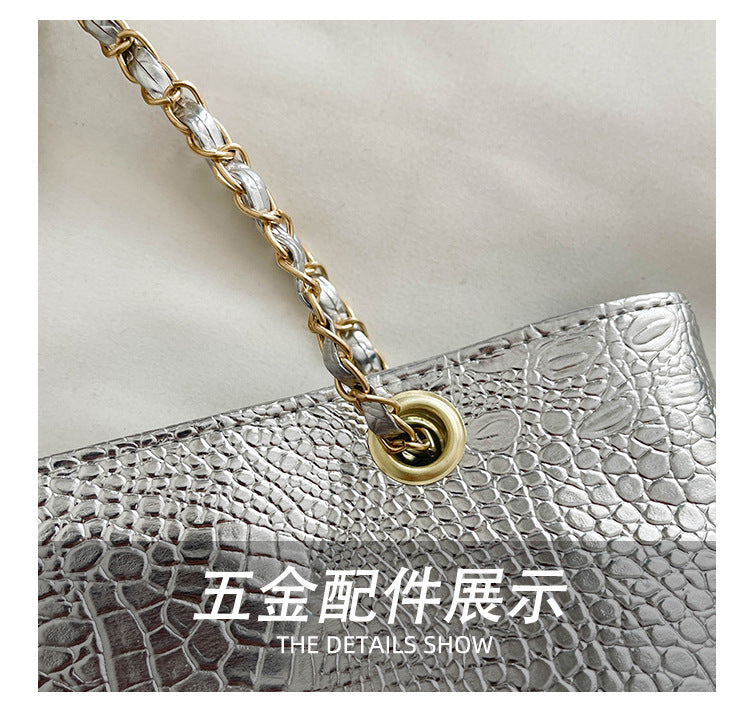Classic Everyday Shoulder Bag – Adjustable Strap & Minimalist Design