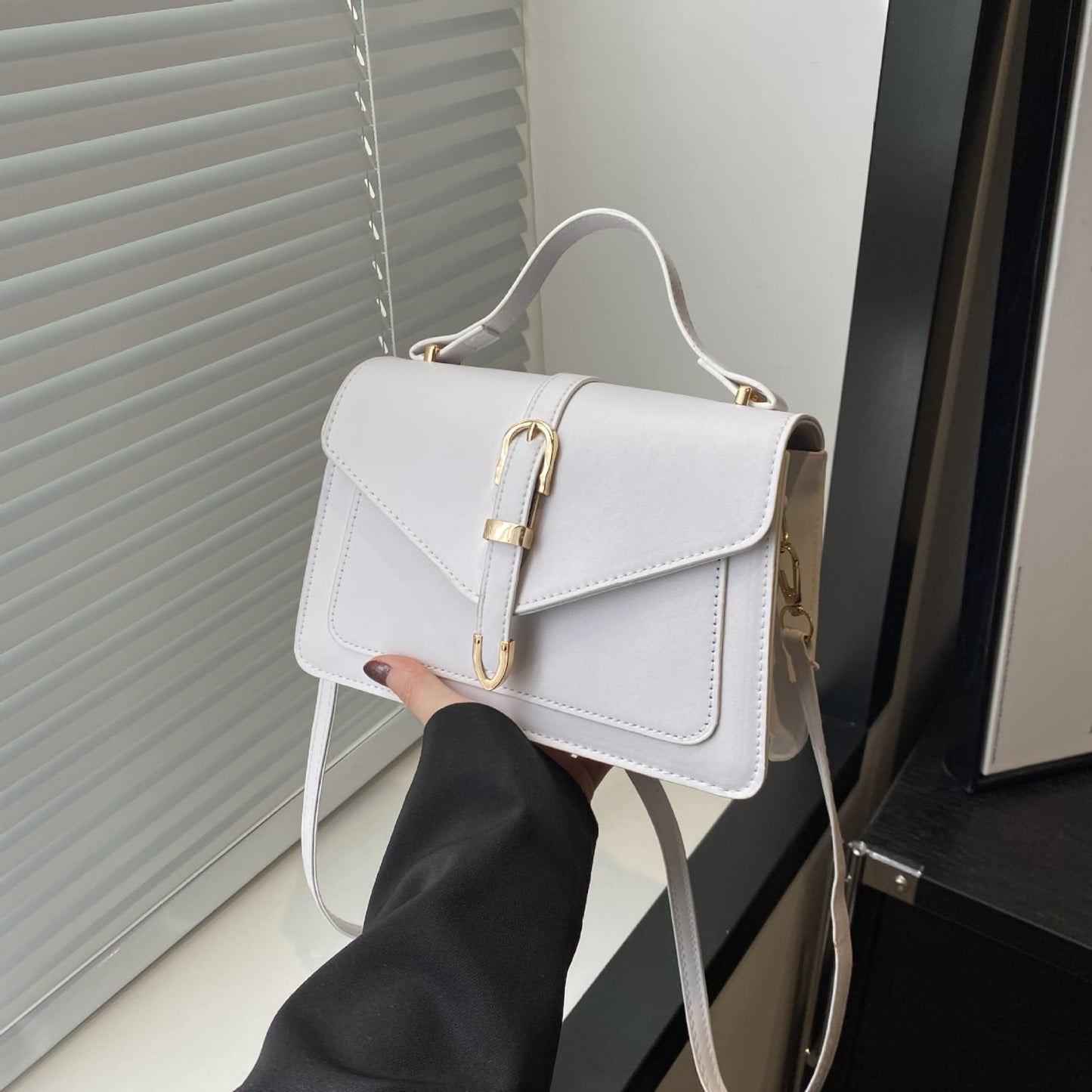 Minimalist Solid Shoulder Bag – Soft PU Leather & Compact Style