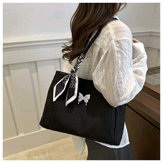 Classic Everyday Shoulder Bag – Adjustable Strap & Minimalist Design
