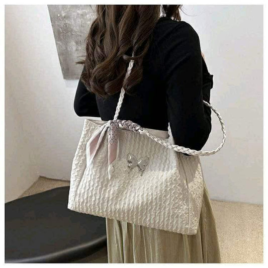 Classic Everyday Shoulder Bag – Adjustable Strap & Minimalist Design