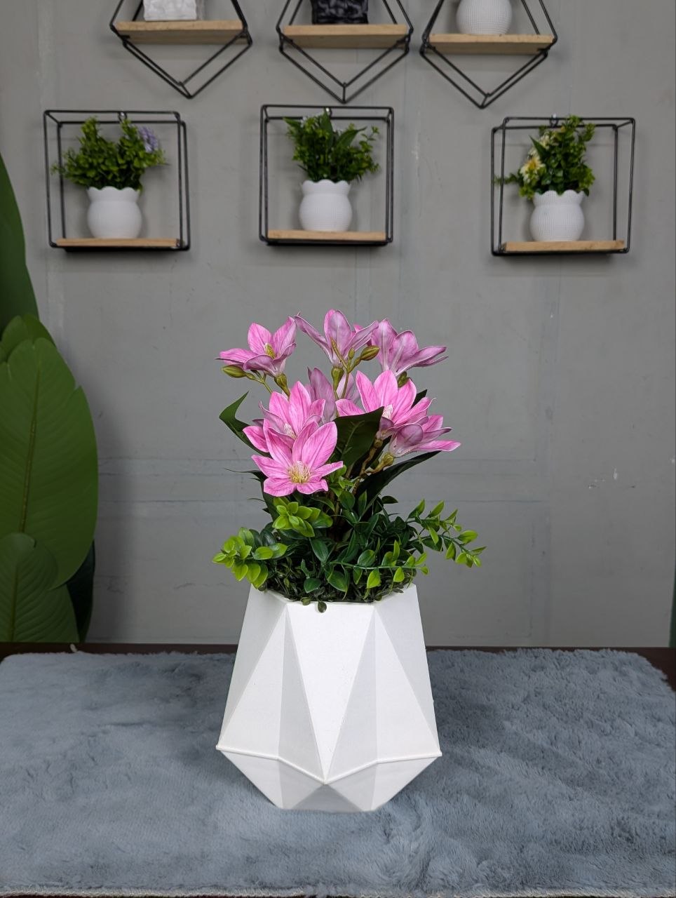 Artificial The Radiant Lily