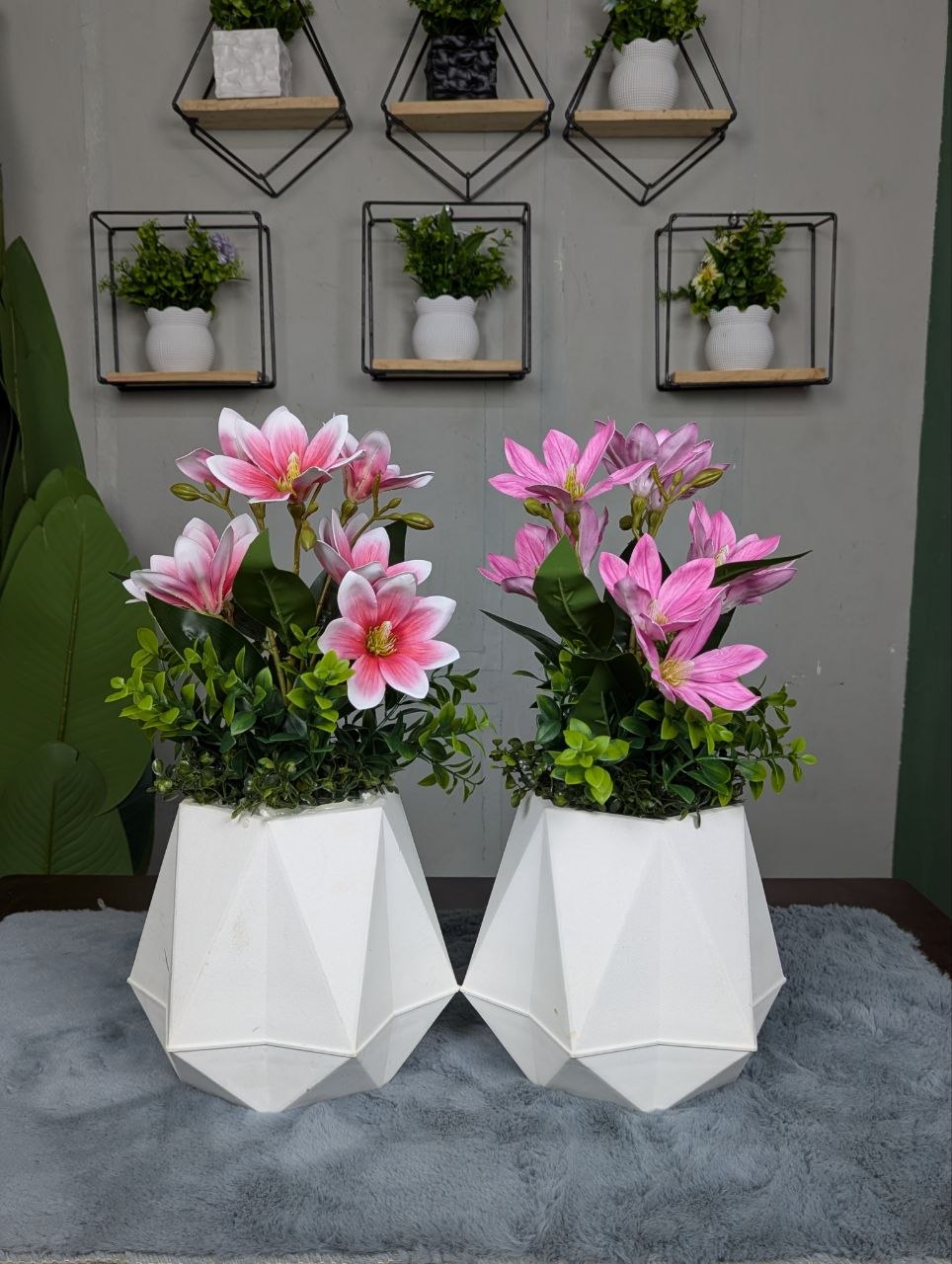 Artificial The Radiant Lily