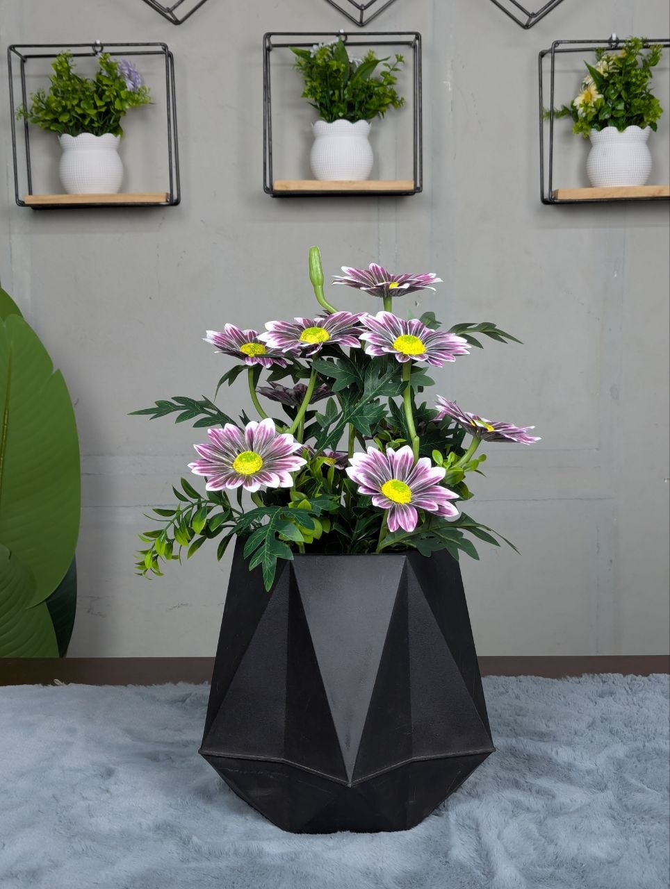 Modern Geometric artificial Daisy Arrangement