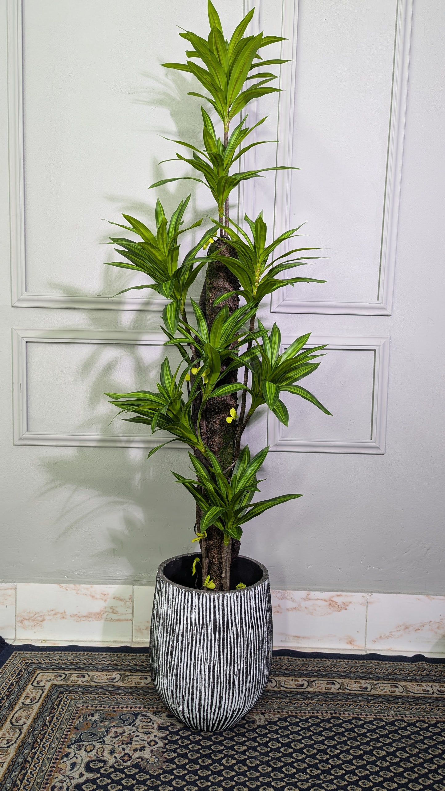 Ath artificial spider premium plants with cement tub